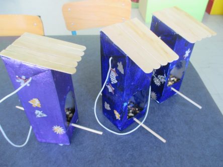 MANGEOIRES POUR OISEAUX