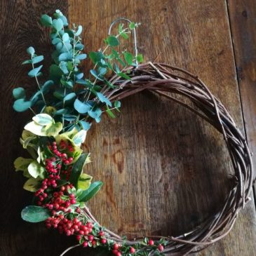 Défi n°1 : Fabrique ta couronne de Noël !